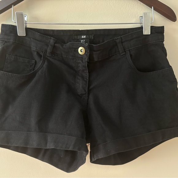 H&M - Cuffed Denim Shorts - 8 - Picture 1 of 7